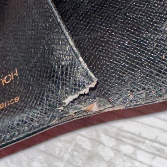 AUTHENTIC Louis Vuitton Agenda. Red Epi leather. - Picture 16 of 16